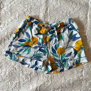 Printfresh shorts with lemons.